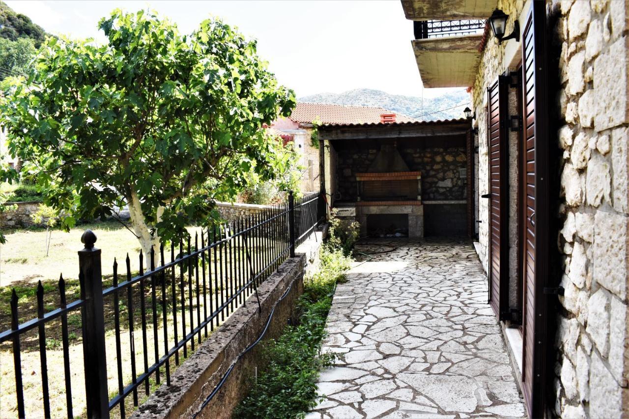 Stonehouse Dome Lagadia Villa Langadia Exterior photo